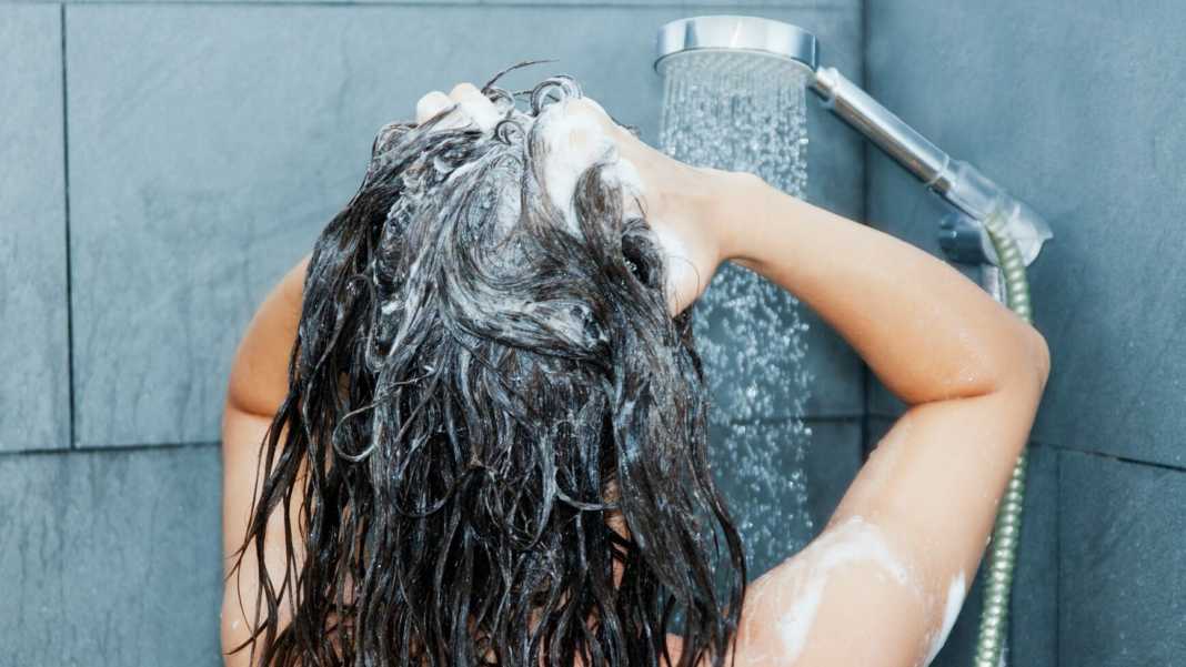 woman-washing-hair